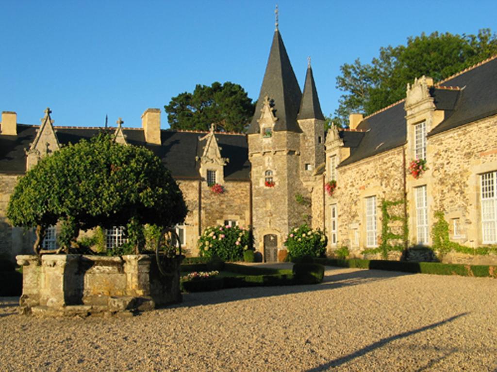 Les Locations Du Puits Bed & Breakfast Rochefort-en-Terre Luaran gambar