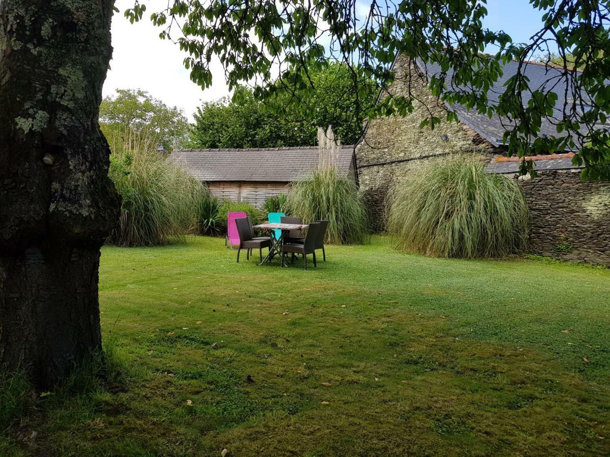 Les Locations Du Puits Bed & Breakfast Rochefort-en-Terre Luaran gambar